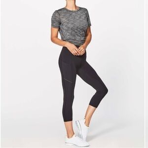 Lululemon Speed Up Crop (21") SZ 4
